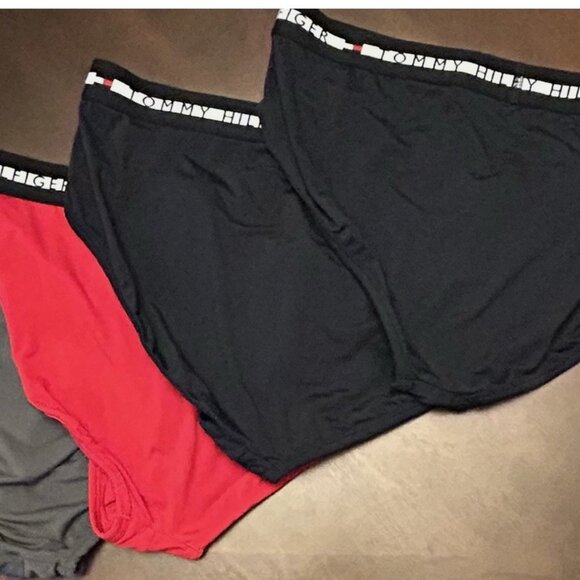 Tommy Hilfiger 4 Pair Black Red Gray Microfiber Mens Briefs Underwear XL Logo - Picture 2 of 3